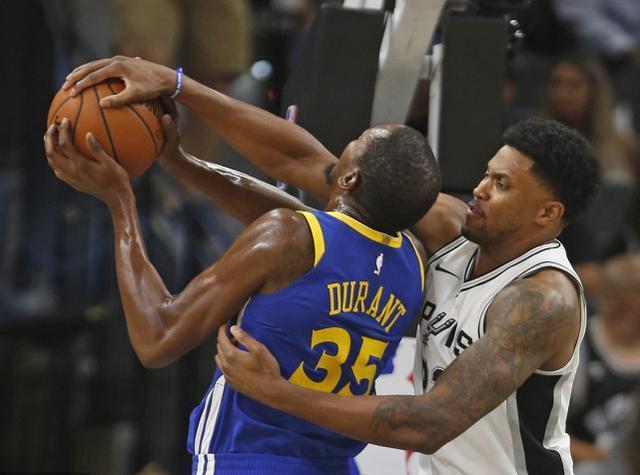  爱德华兹47分创生涯得分新高  