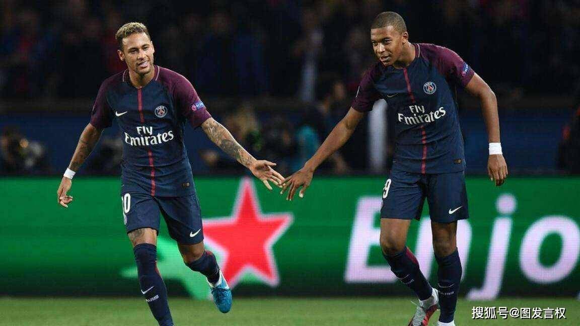  莱比锡红牛新援恩昆库梅开二度，助球队绝杀门兴  