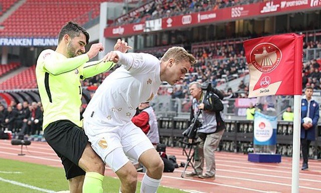  奥格斯堡惨败于波鸿深陷降级泥潭