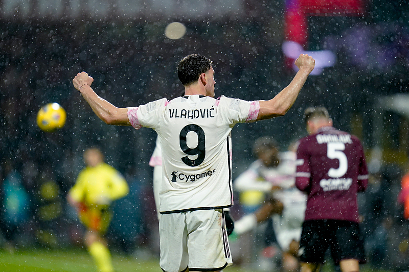  萨勒尼塔纳补时绝杀，加比亚迪尼头槌定乾坤