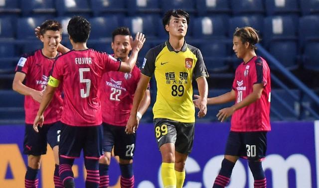  利兹联青春无敌，白玫瑰小将齐绽放光芒  